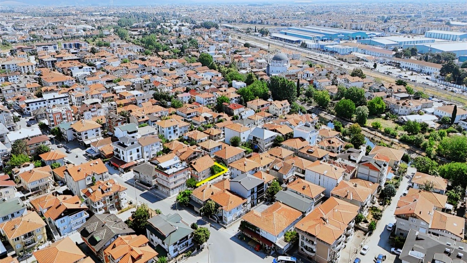 BAHÇELİEVLER MAH. SATILIK 231 M2 ARSA VE MÜSTAKİL EV