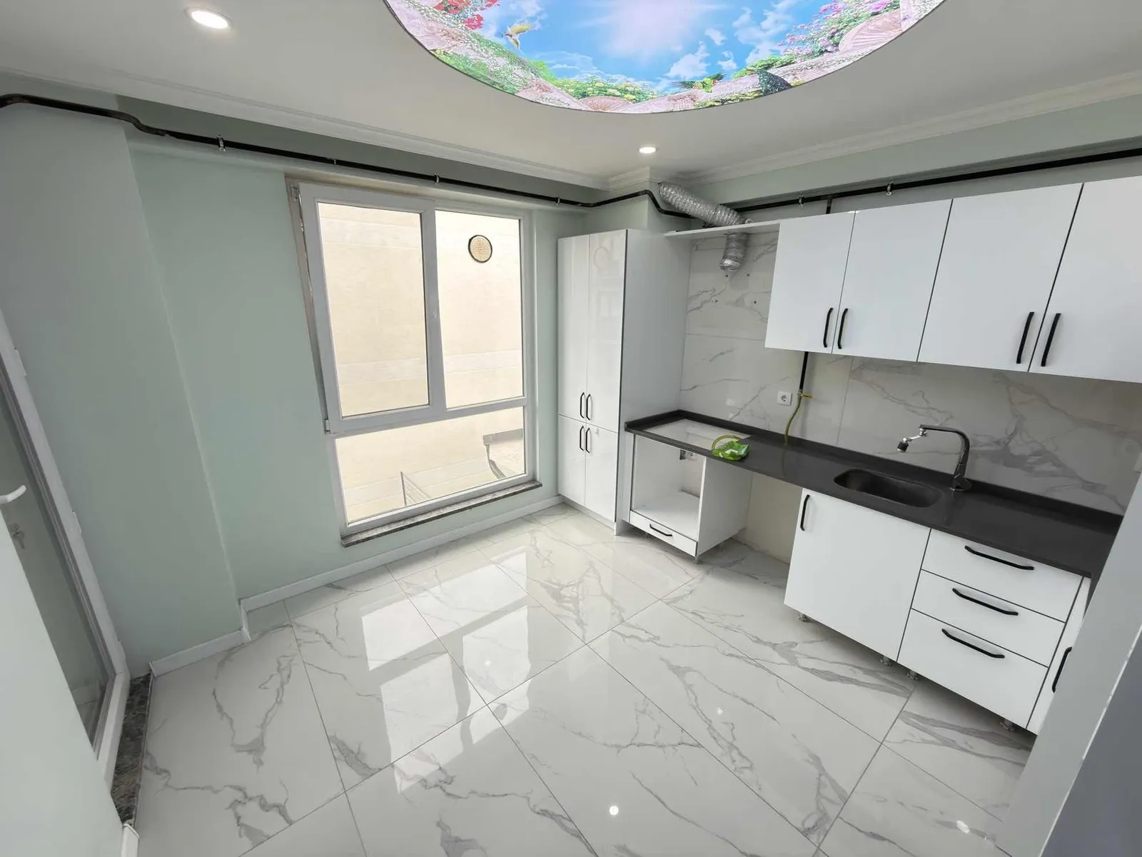 ADAPAZARI YAĞCILAR MAH. SATILIK 3+1 163 M2 ARAKAT DAİRE.