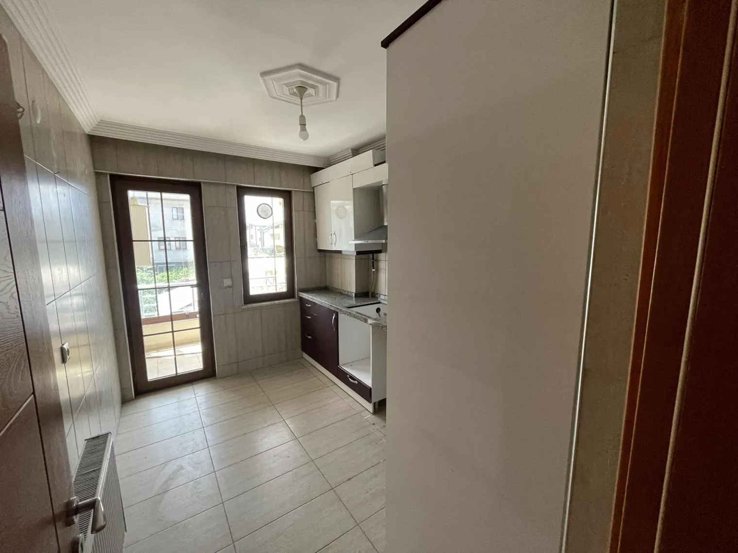 YAĞCILAR MAH. 2+1 95 M2 KİRALIK DAİRE ÇİFT CAM BALKONLU