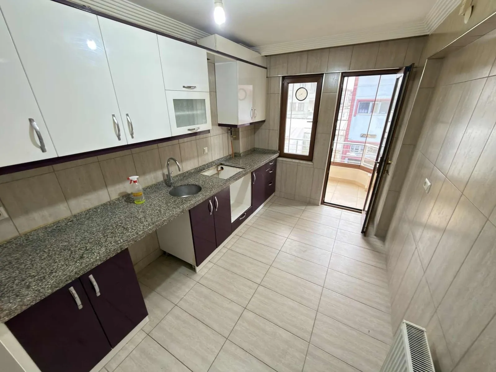 SERDİVAN YAZLIK MAHALLESİ SATILIK 6422 M2 TARLA