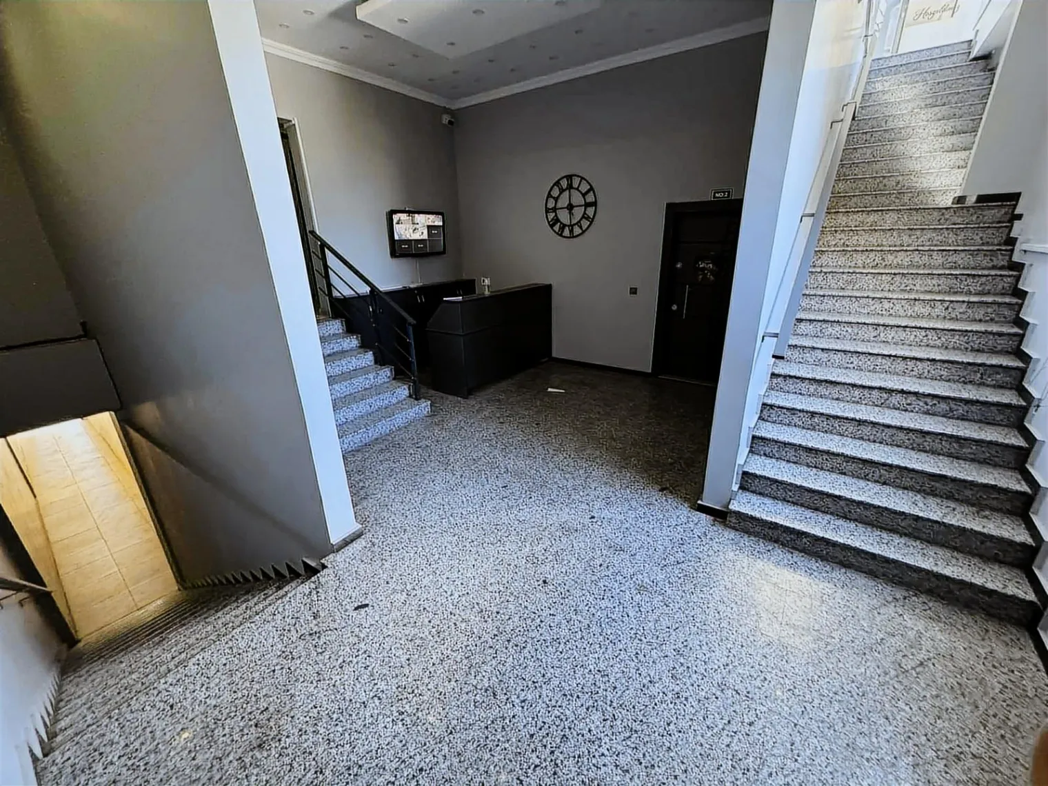 SERDİVAN ARABACIALANI MAH. KİRALIK 110 M2 TERASLI OFİS