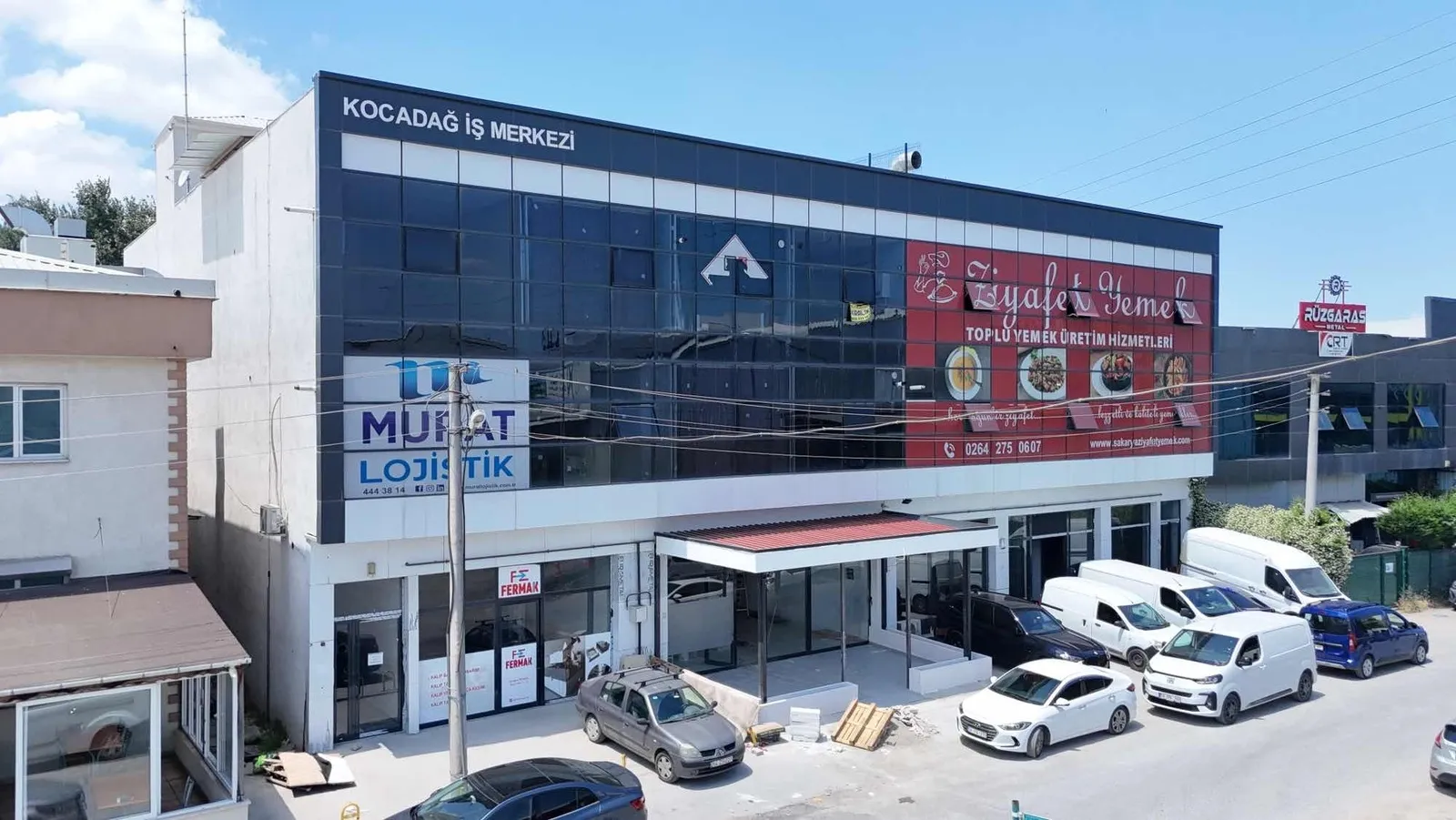 ERENLER MAHALLESİNDE SATILIK ÖN CEPHE 1+0 58 M2 EŞYALI OFİS