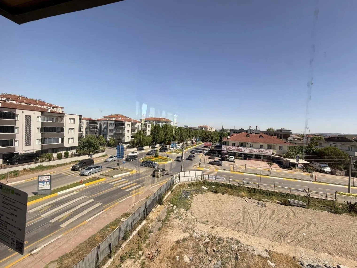 SERDİVAN 2. CADDE ÜZERİ KİRALIK 2+1 88 M2 OFİSLER