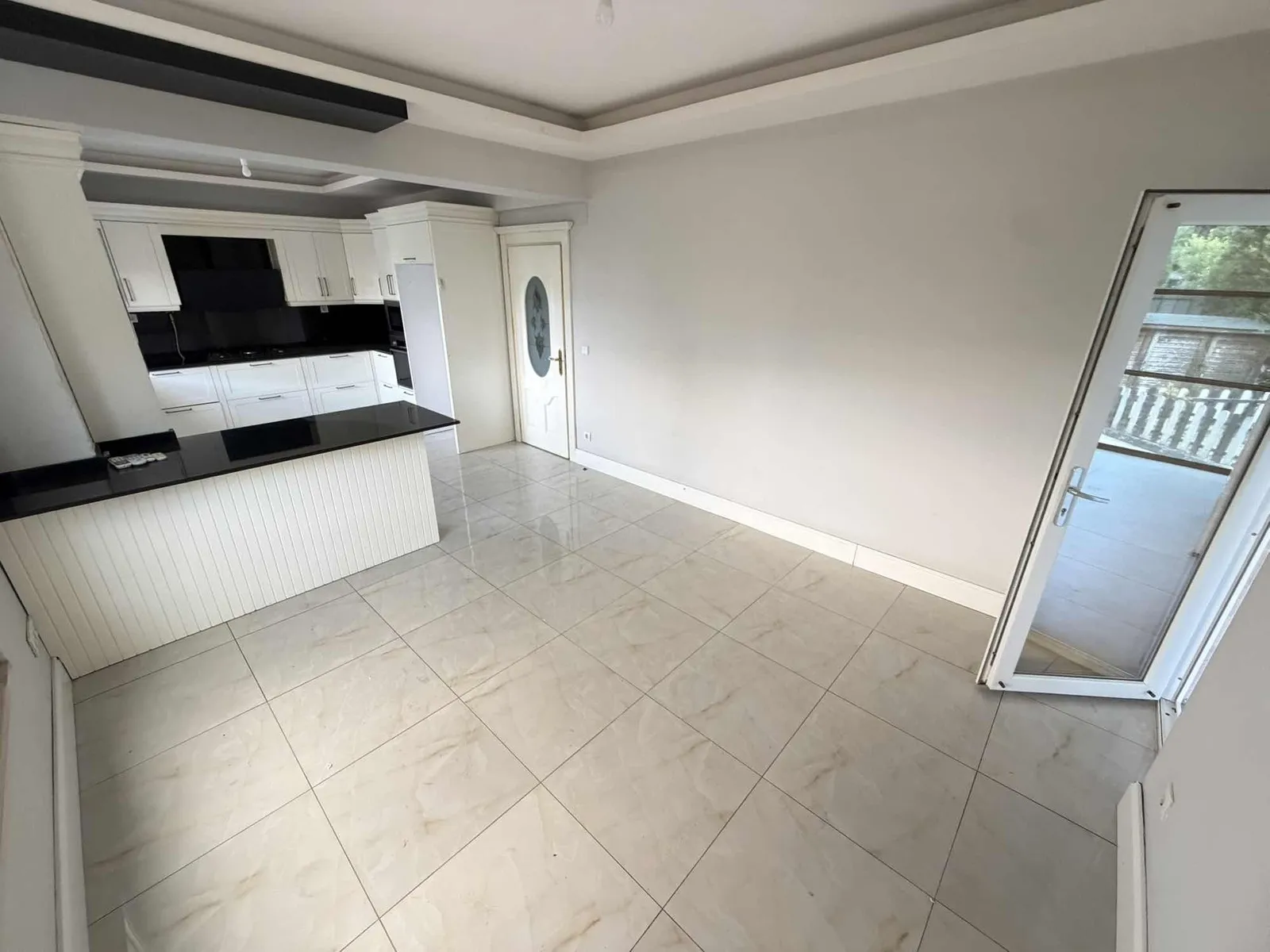 SERDİVAN ARABACIALANI MAH. SATILIK 5+1 360 M2 TRİPLEKS VİLLA