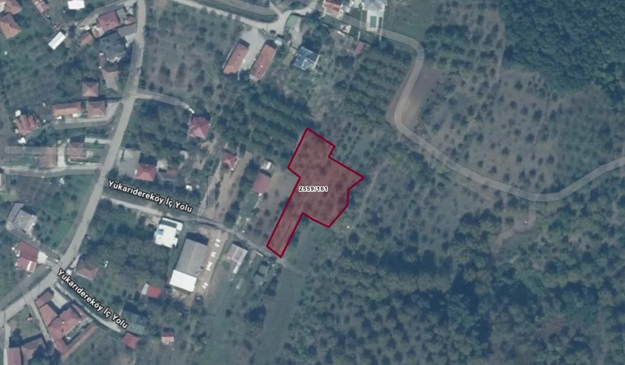 SERDİVAN YUKARIDEREKÖY MAH. SATILIK 1240 M2 HİSSE