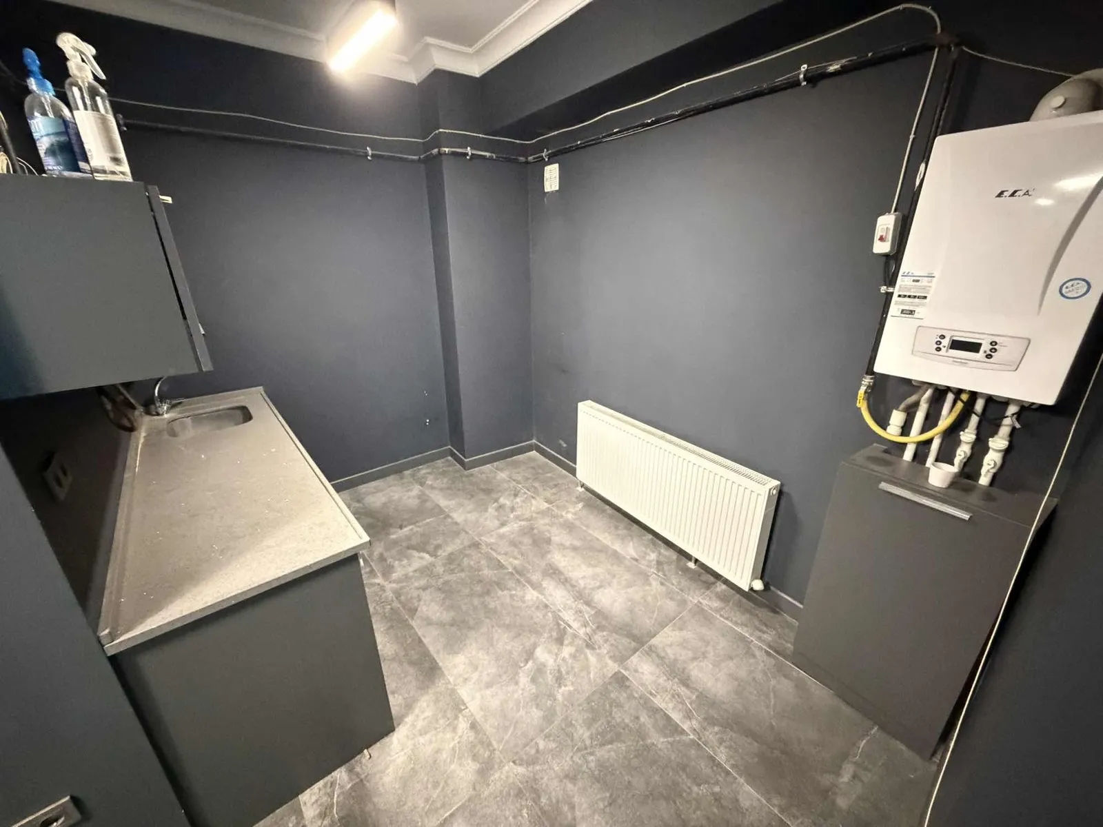 SERDİVAN KÖPRÜBAŞI MAH. KİRALIK 1+0 70 M2 KÖŞE ÖN CEPHE OFİS