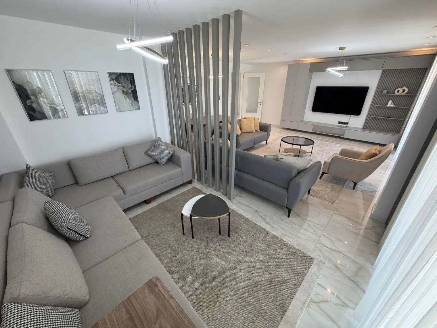 SERDİVAN ESENTEPE MAH. SATILIK 6+1 450 M2 TRİPLEKS VİLLA