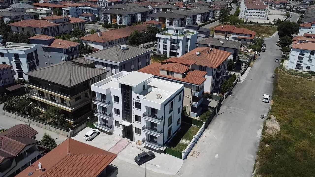SERDİVAN YAZLIK'TA OTURUMA HAZIR SATILIK 2+1 DAİRE